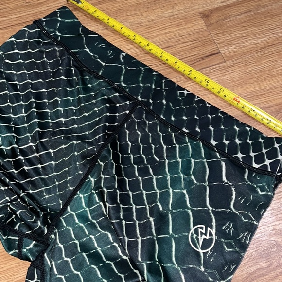 🦵🏻🦁• 💥 Kapow x MEGGINGS x Alpha Vibes 💥• 🦁🦵🏻 - Picture 2 of 11